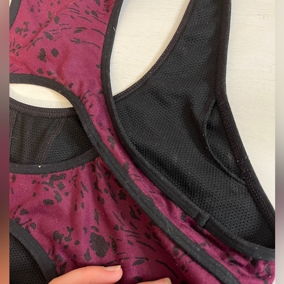 Athleta Patterned Sports Bra - Picture 8 of 10